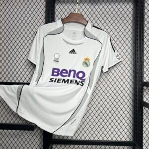 Camiseta local Real Madrid 2006-07 Adidas blanca con detalles en negro y patrocinador BenQ Siemens