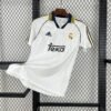 Camiseta local Real Madrid 1998-2000 Adidas color blanco con detalles en dorado y patrocinador Teka
