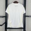 Parte trasera camiseta local Real Madrid 2009-10 Adidas blanca con detalles en negro y espacio para nombre y número personalizados