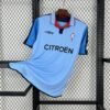 Camiseta local Celta de Vigo 2003-04 en celeste con detalles en azul marino, cuello rojo y patrocinio Citroën