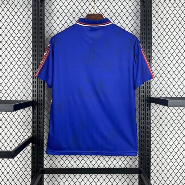 e8502fa7 (2) Parte trasera camiseta local Getafe CF 1998-99 Bemiser color azul sin patrocinador con espacio para nombre y número personalizados